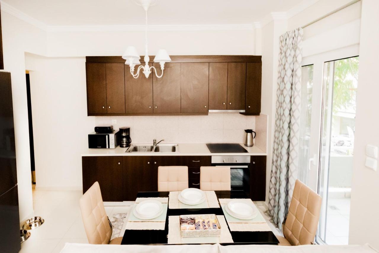 Best House, Ellinou Stratiotou, Ayia, Patra Dış mekan fotoğraf